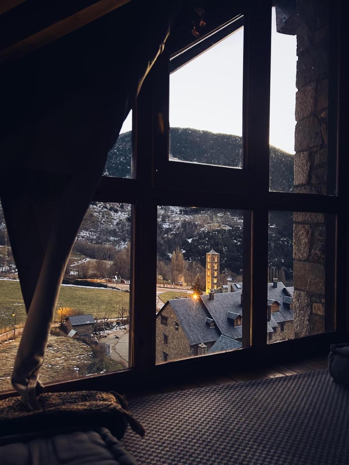 Apartament Duplex Con Terraza Y Vistas Panoramicas En Tauell Zewnętrze zdjęcie