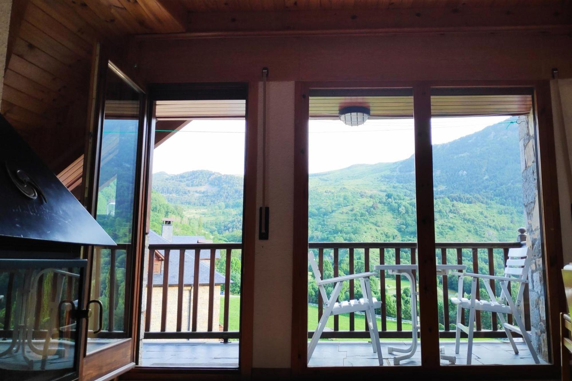 Apartament Duplex Con Terraza Y Vistas Panoramicas En Tauell Zewnętrze zdjęcie